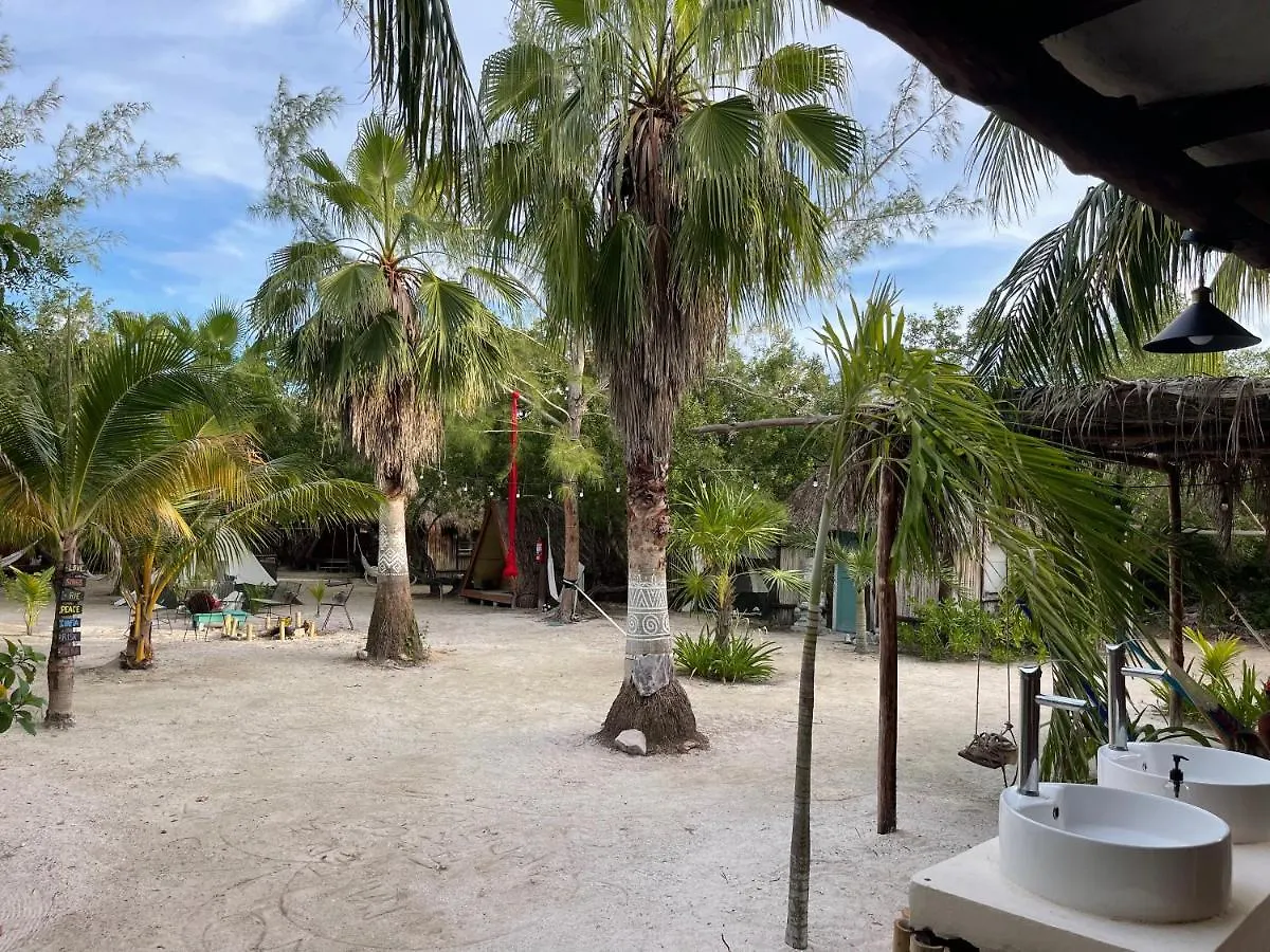 Campsite La Aldea Holbox Cabanas Y Camping